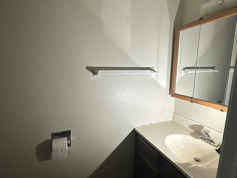 31 Hyde St #4 — Photo 5