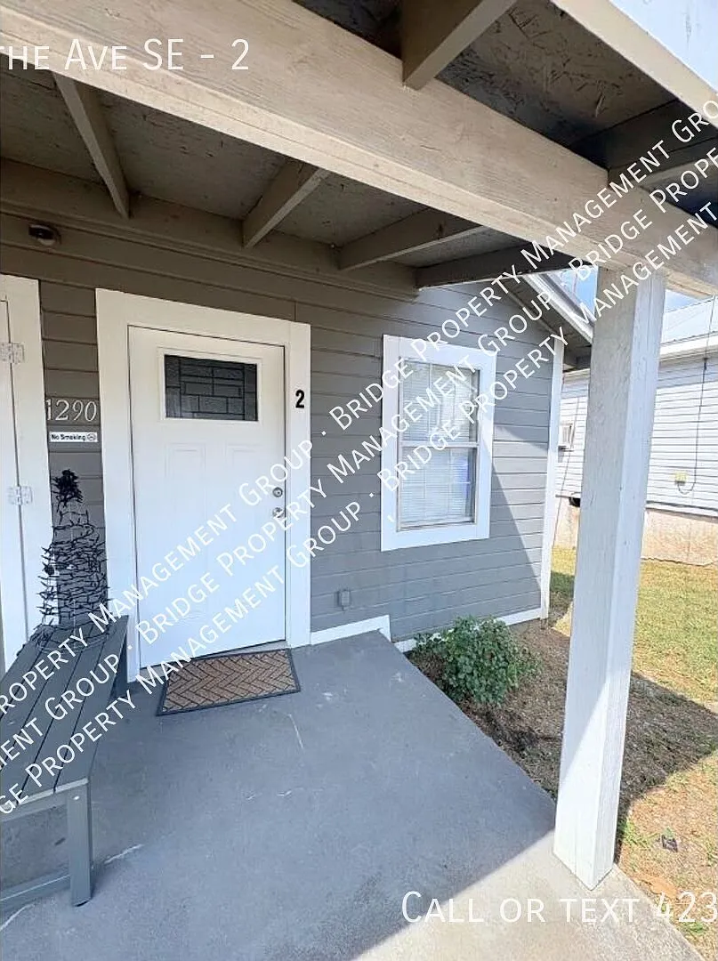 1290 Blythe Ave SE, Apt 2 — Photo 1