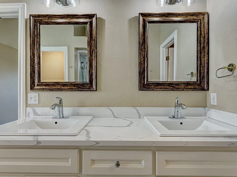 2104 Del Simmons Dr — Photo 49