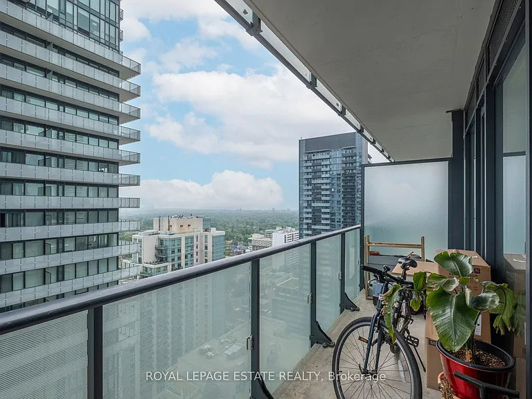 161 Roehampton Ave #2607 — Photo 13