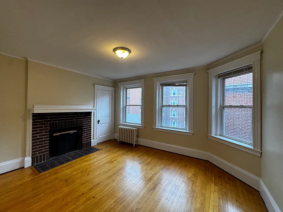 6 Craigie Cir