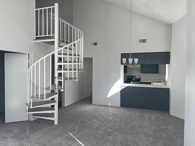 20321 Rue Crevier #550 — Photo 3