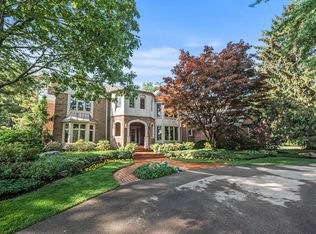 1239 Hidden Lake Dr, Bloomfield Hills, MI