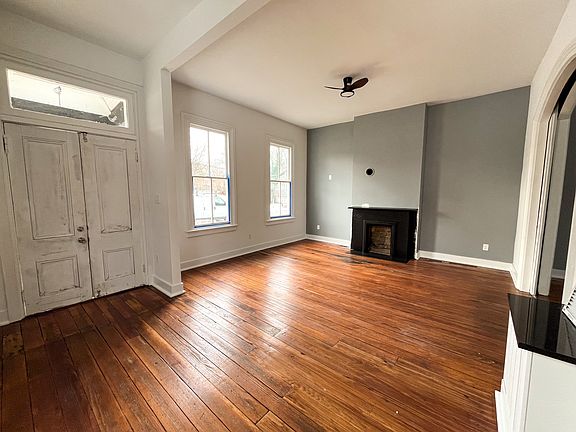 5th image of 309 Hinton St