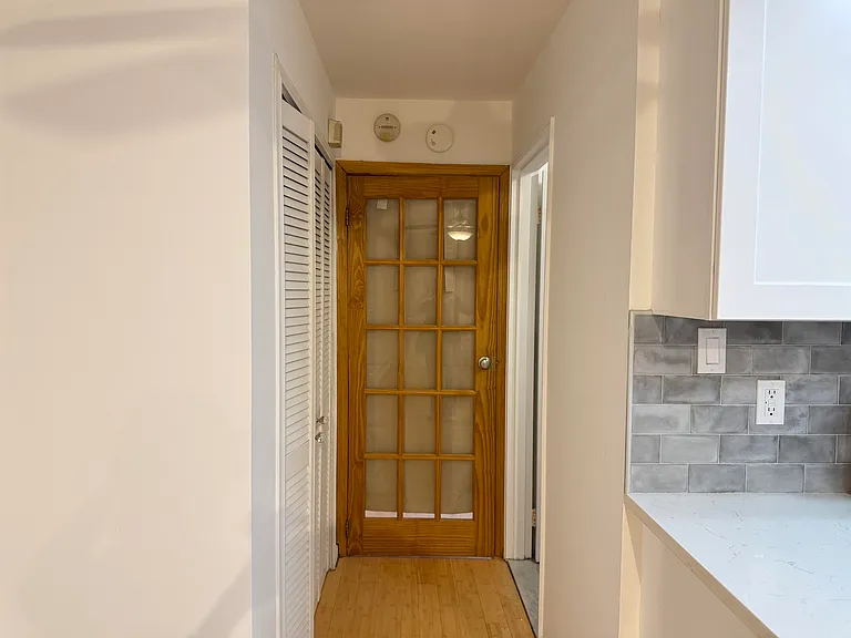 74 69th St #3B — Photo 10