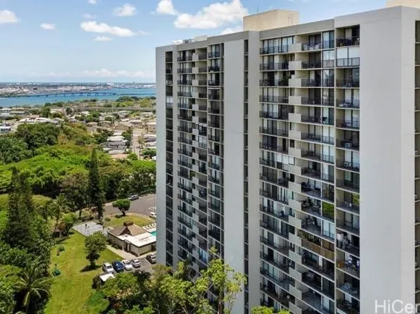 98-500 Koauka Loop APT 9B, Aiea, HI 96701