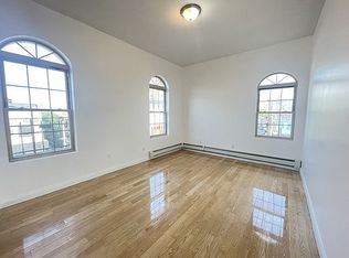 37-20 30th Ave #3R, Astoria, NY 11103