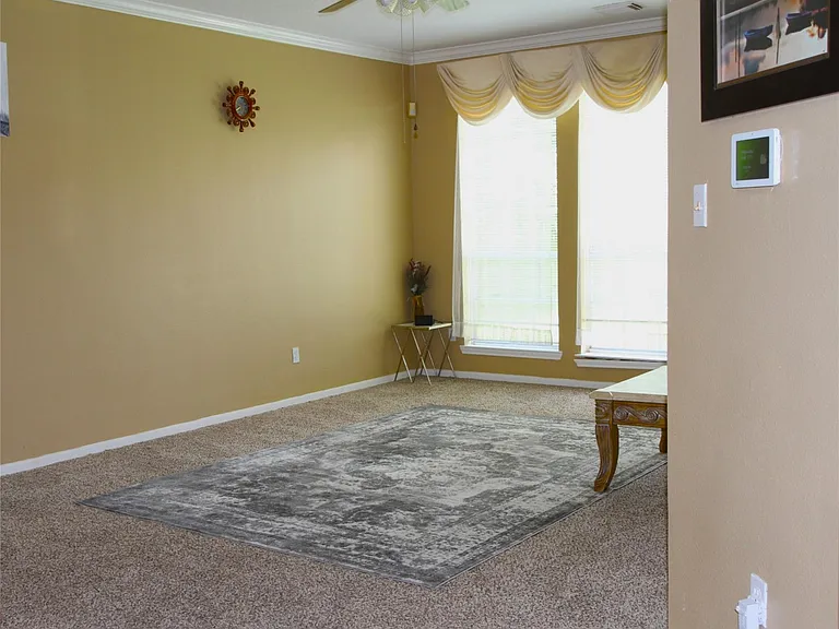 1235 Deer Ridge Dr — Photo 5