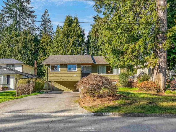 1110 Lodge Rd, North Vancouver, BC V7R 1W8