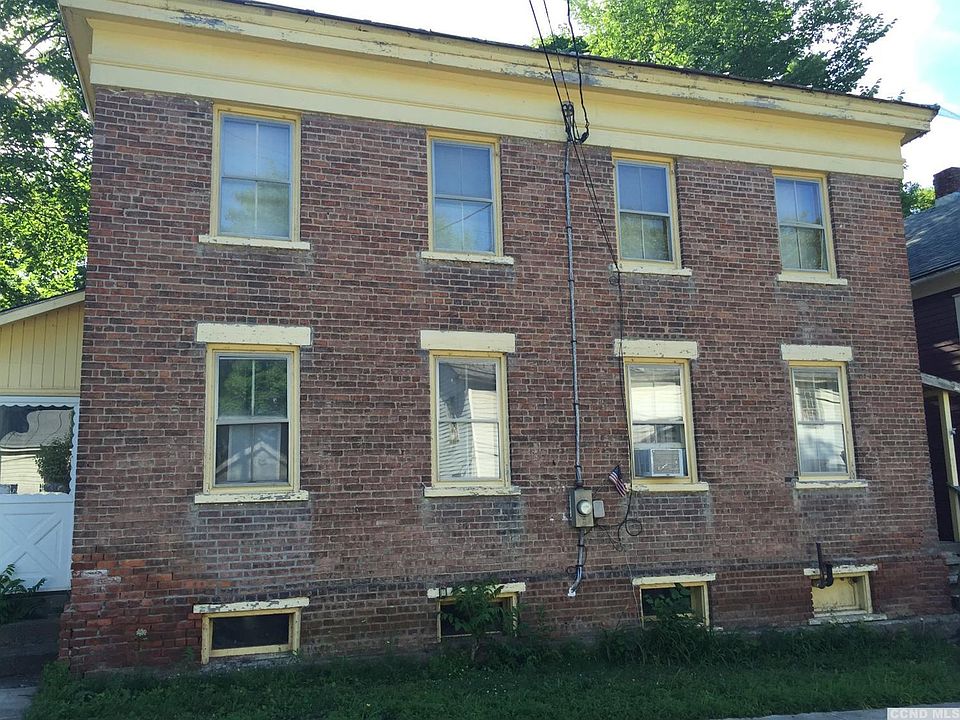 1st image of 1305 River St