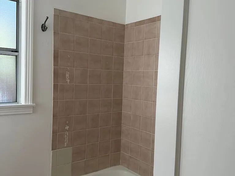 1921 Maryland Ave — Photo 11