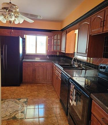 3rd image of 269 Euclid Ave