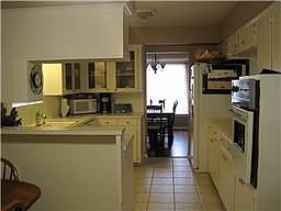 4th image of 9713 Cedardale Dr