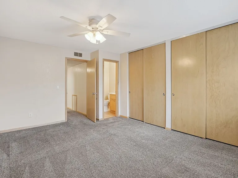 Larpenteur Estates Apartments — Photo 64