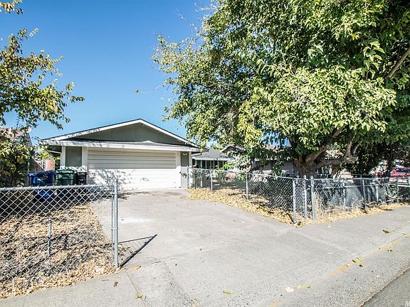 2nd image of 3813 Bainbridge Dr
