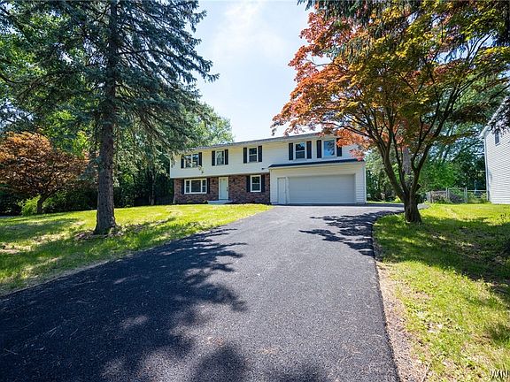 2nd image of 7124 Ridgewood Dr