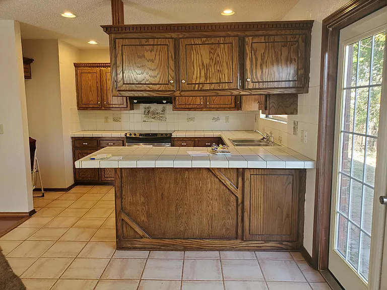 8325 NW 111th St — Photo 5