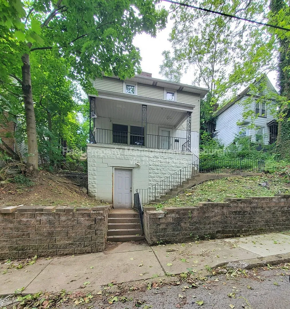 1721 Scott St photo 1