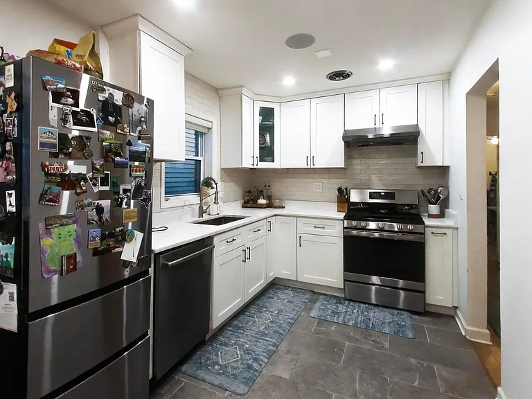 3321 N Whipple St — Photo 5