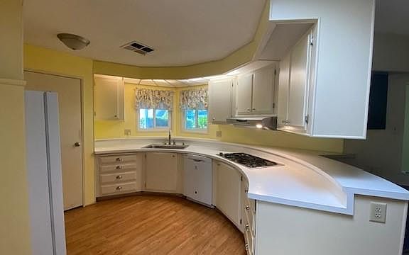 5th image of 1050 Borregas Ave Space 166