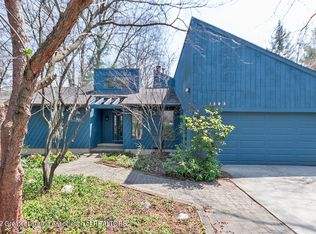 1303 Fairoaks Ct, East Lansing, MI 48823