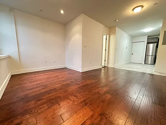 Rented by Bruma Realty LLC | media 2