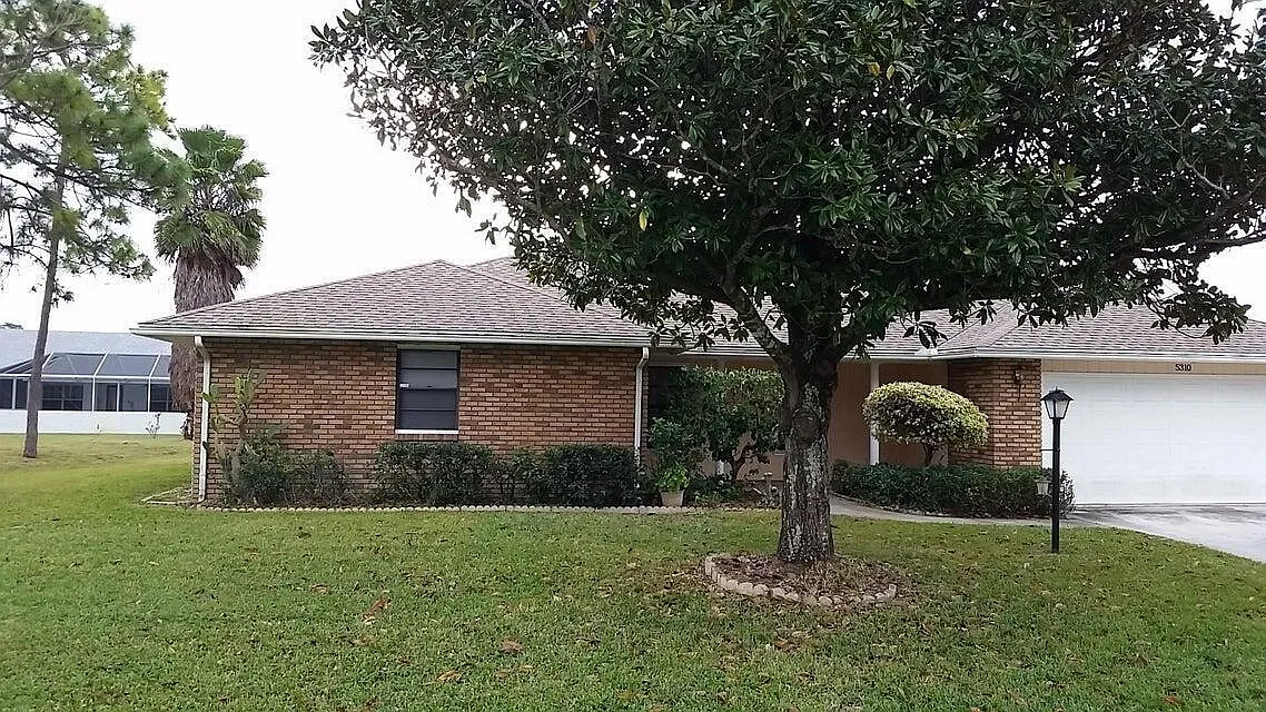 3 bed, 2.5 bath, 1422 sqft, $2,300 — Photo 1