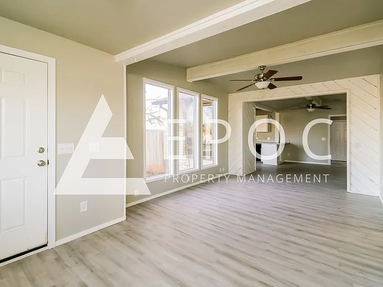 626 Cedar Ave — Photo 5
