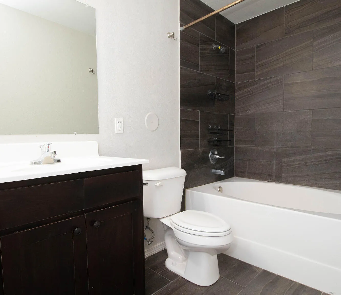 4 bed, 2.0 bath, 1483 sqft, $1,650 — Photo 4