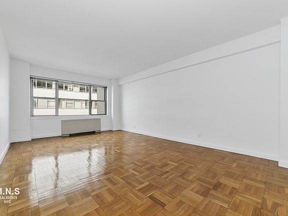 3rd image of 210 E 58th St APT 7C