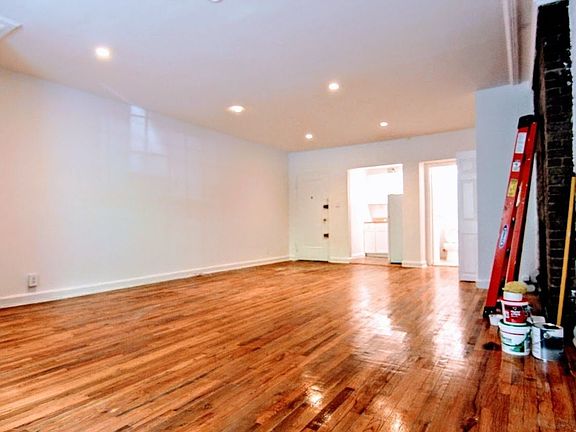 4th image of 55 W 70th St APT 1A