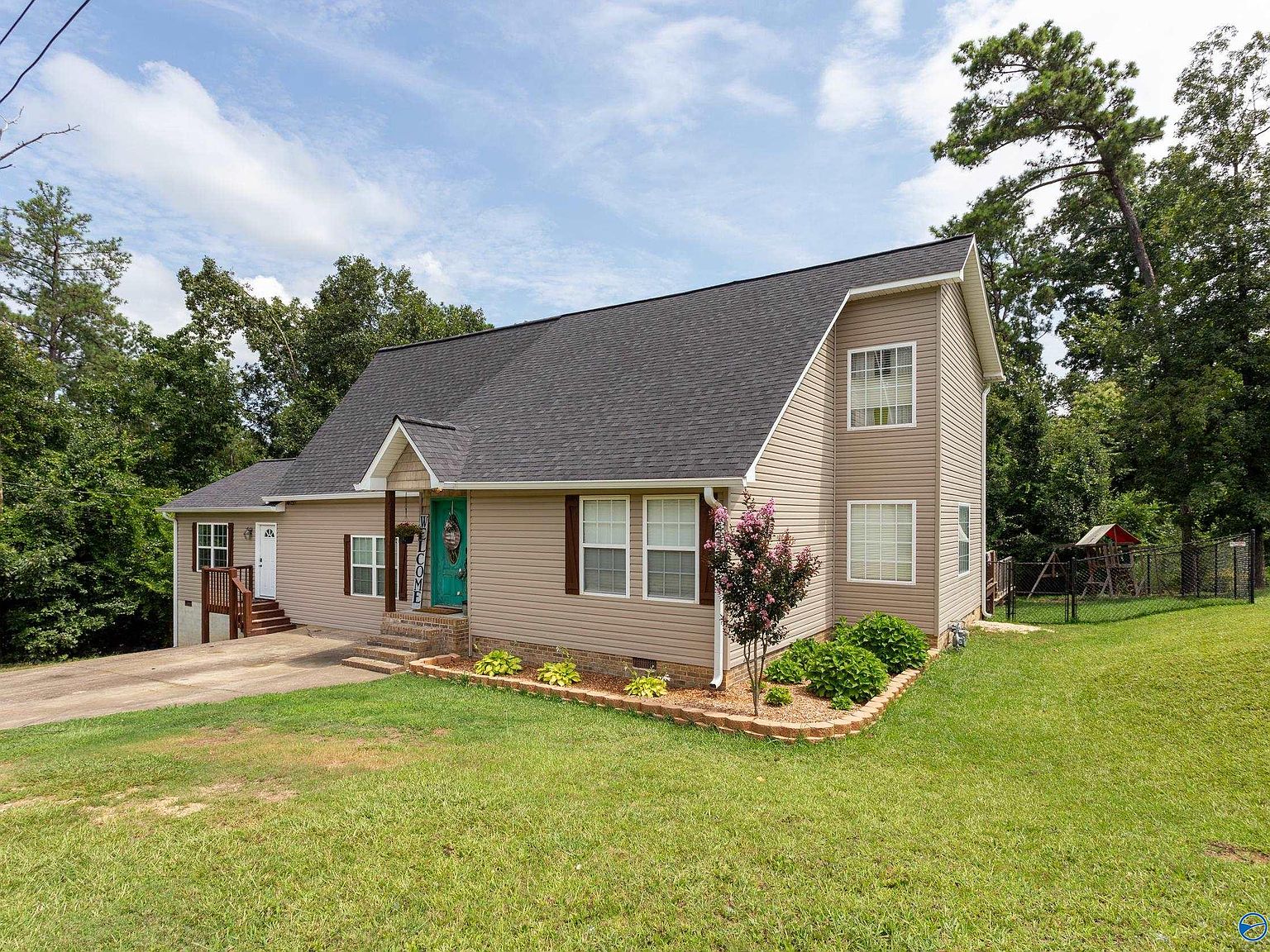 5300 Royal Oak St, Southside, AL 35907 | MLS #1838345 | Zillow