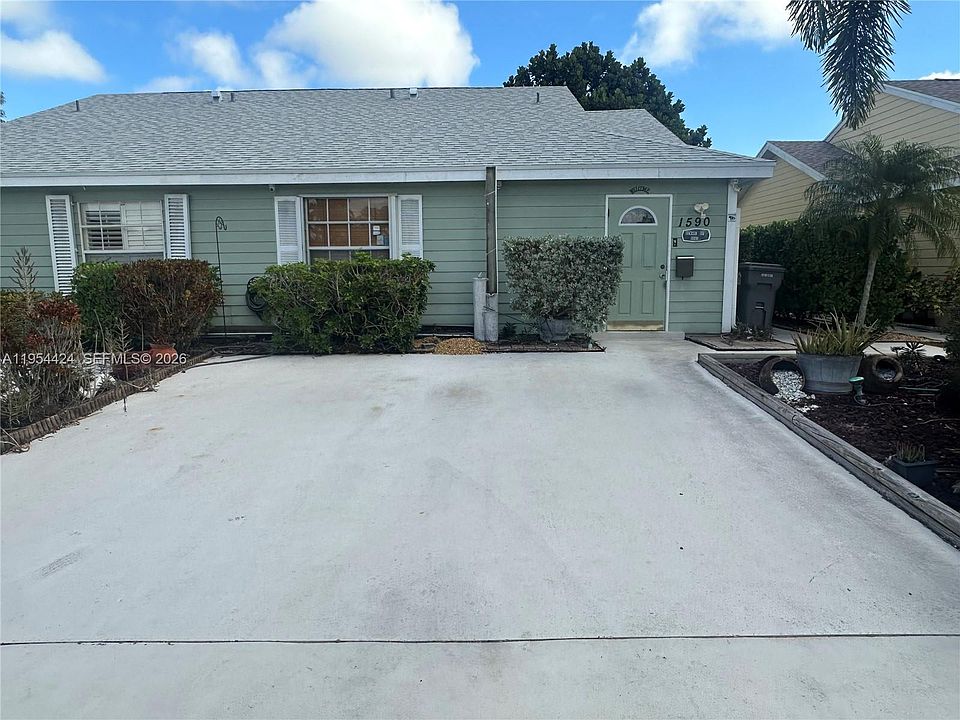 1st image of 1590 Royal Forest Ct