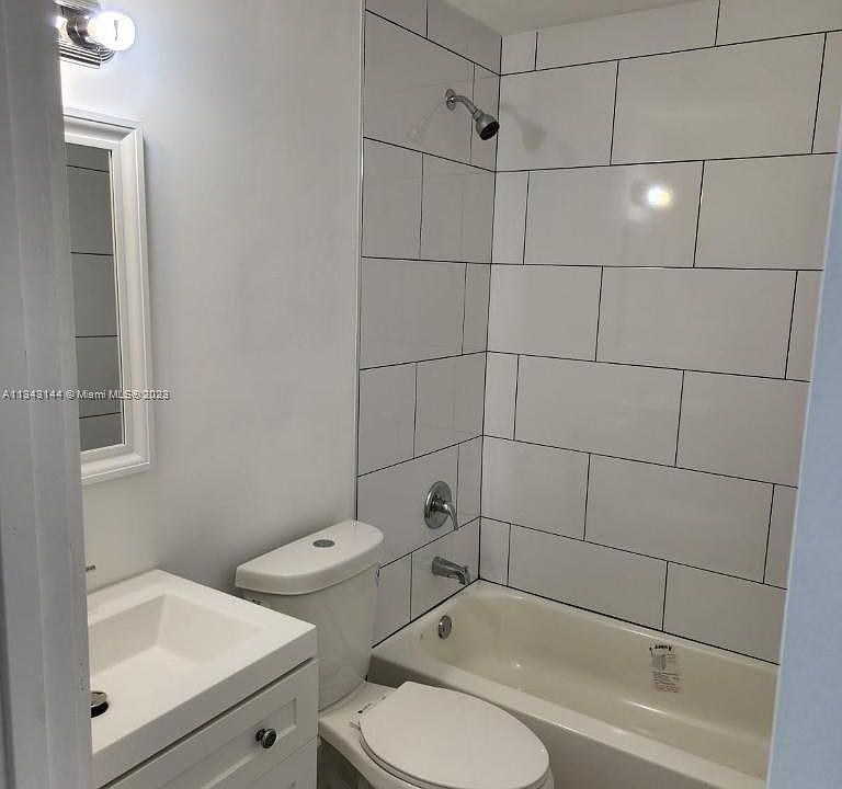2nd image of 1923 SW 2nd St #5