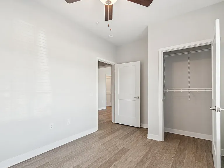 Sunland Flats — Photo 21