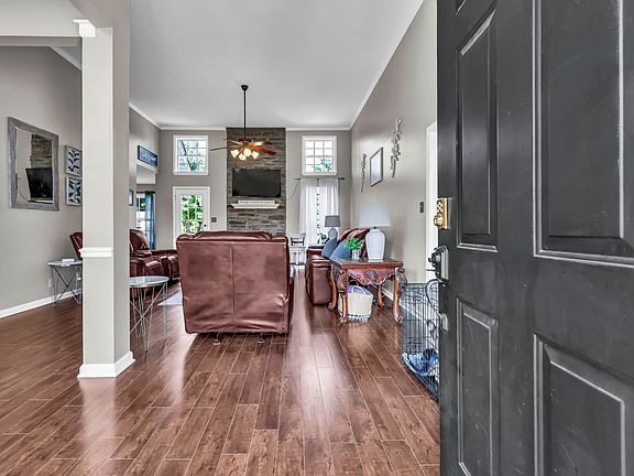 5th image of 4394 Monticello Trce