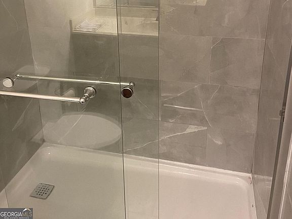 3rd image of 2657 Lenox Rd Building G