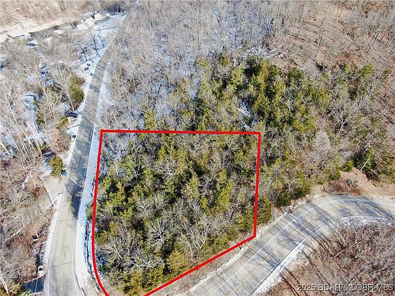 2nd image of 34 Dogwood Rd