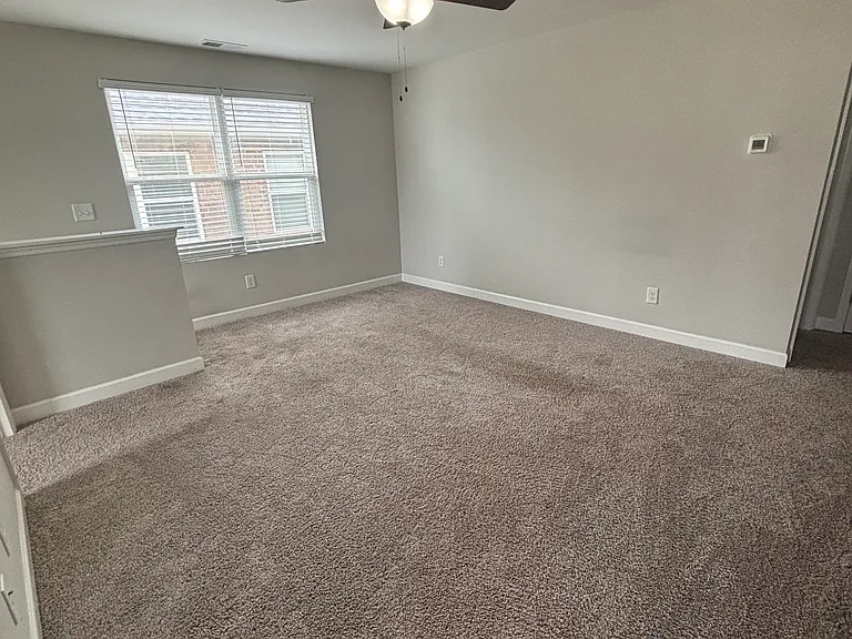 326 Banbury Dr — Photo 14