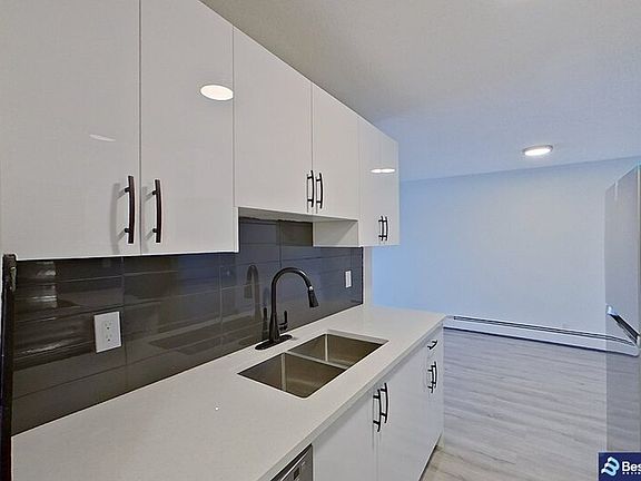 4th image of 10837 117th St NW #404
