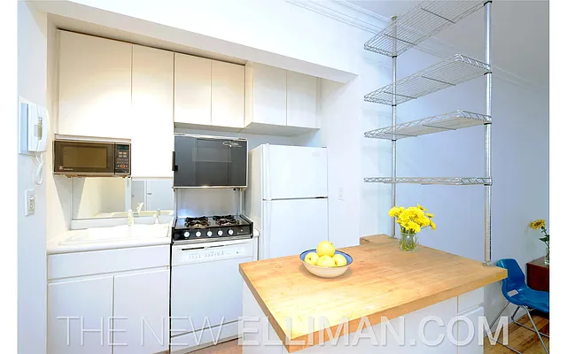 Sold by Douglas Elliman | media 17