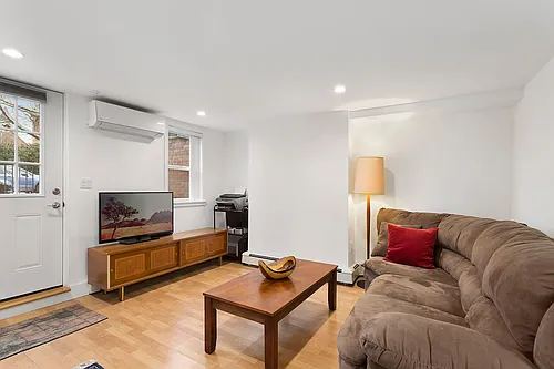 274 17th St #1 Photo 1
