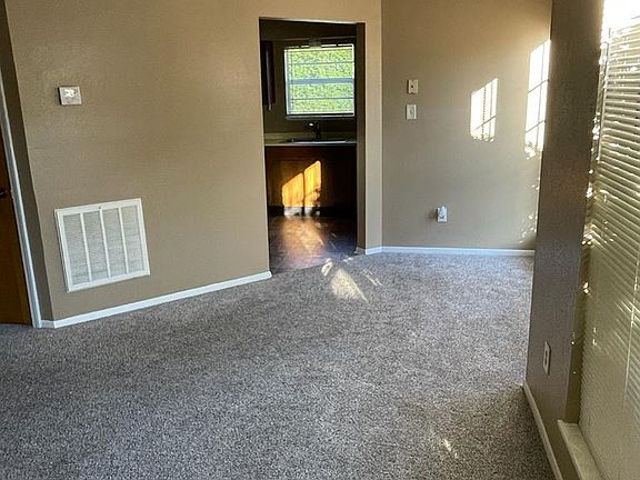 2nd image of 535 Roosevelt Dr #6