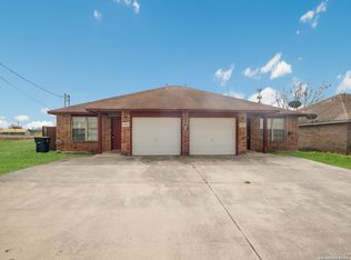 1152 Misty Acres Dr, New Braunfels, TX 78130