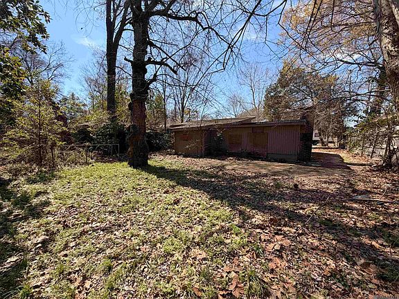 5th image of 3250 Elm Dr