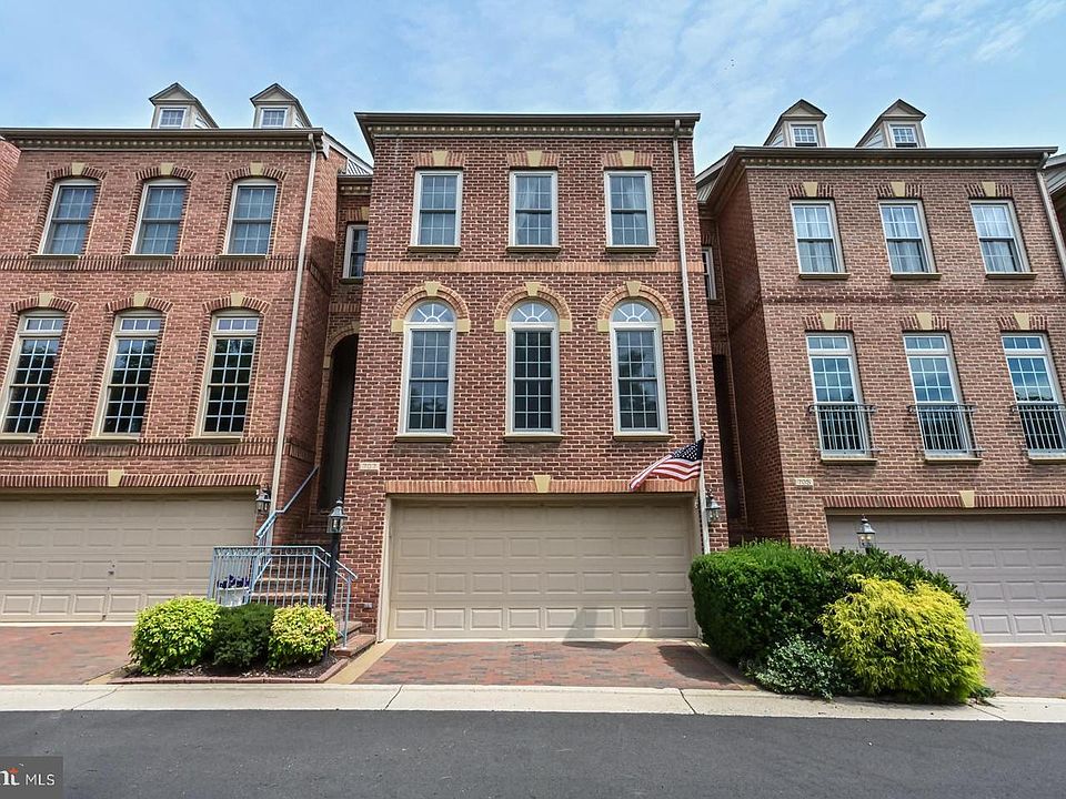 1st image of 707 Arch Hall Ln