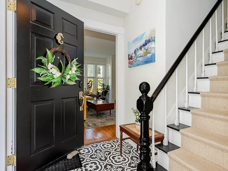 46 Dennett St — Photo 3