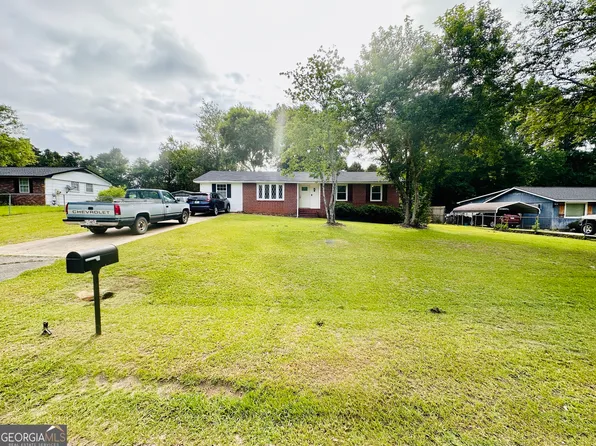 213 Hilltop Dr, Perry, GA 31069