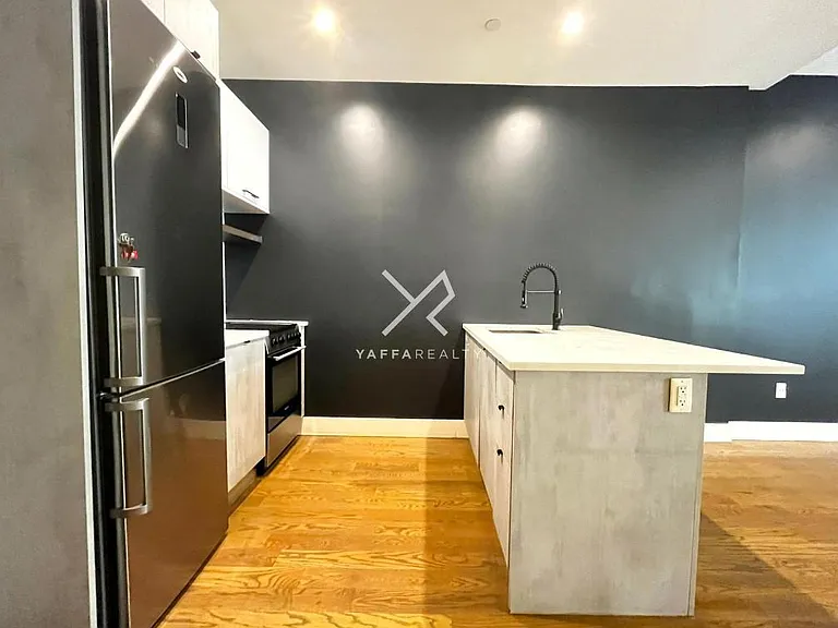 806 Saint Johns Pl #1D — Photo 3