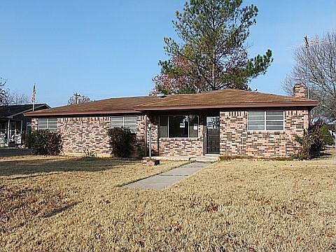 1st image of 1404 Northwood Dr